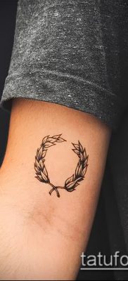 babérkoszorú tetoválás (jelentése) - egy példa egy érdekes tetoválási tervre - 048