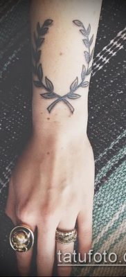 babérkoszorú tetoválás (jelentése) - egy példa egy érdekes tetoválási tervre - 046