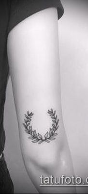 babérkoszorú tetoválás (jelentése) - egy példa egy érdekes tetoválási tervre - 019