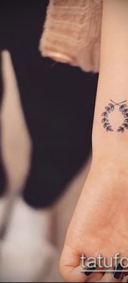 babérkoszorú tetoválás (jelentése) - egy példa egy érdekes tetoválási tervre - 011