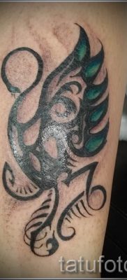 Példa hattyú tetoválásra - fotó a tetoválás 36 jelentéséről szóló cikkhez