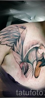 Példa hattyúval készült tetoválásra - fotó a tetoválás jelentéséről szóló cikkhez 26