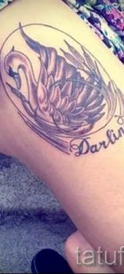 Példa hattyúval készült tetoválásra - fotó a tetoválás jelentéséről szóló cikkhez 17