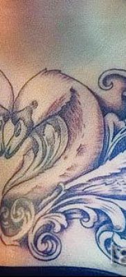 Példa hattyúval készült tetoválásra - fotó a tetoválás jelentéséről szóló cikkhez 9