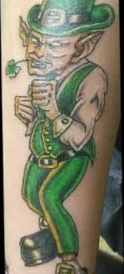 fotó manó tetoválásról, keltezésű: 09.09.2017 №003 - tetováló manó -