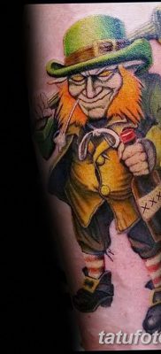 fotó manó tetoválásról, keltezésű: 09.09.2017 №062 - tetováló manó -