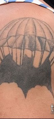 Fénykép egy denevér tetoválásról a hadseregben - 06062017 - példa - 031 Tetováló denevér a hadseregben