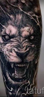 oroszlán tetoválás koronával