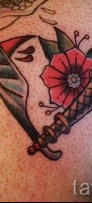 Снимка на татуировка на острието - примери за статия за значението на острието в татуировка - tatufoto.ru - 45