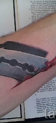 Снимка на татуировка на острието - примери за статия за значението на острието в татуировка - tatufoto.ru - 22