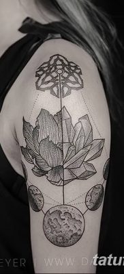 Fotó lótusz tetoválás lánynak 2018.08.07. №198 - Lótusz tetoválás lánynak -
