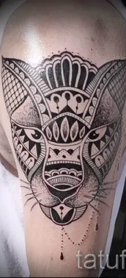 снимка на татуировка на лъвица за статия за значението на татуировката на лъвица - tatufoto.ru - 18