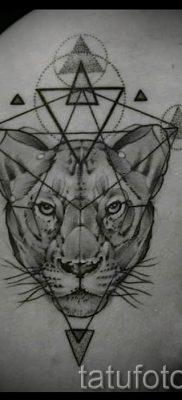 снимка на татуировка на лъвица за статия за значението на татуировка на лъвица - tatufoto.ru - 10