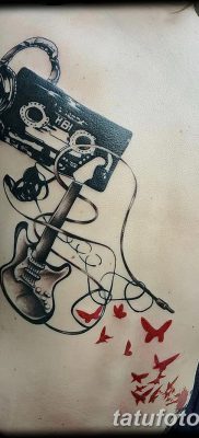 fotó tetováló hangszóró és magnó, kelt 2017.10.11. №012 - tetováló hangszóró -