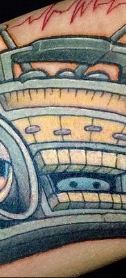 fotó tetováló hangszóró és magnó, kelt 2017.10.11. №040 - tetováló hangszóró -