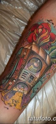 fotó tetováló hangszóró és magnó, kelt 2017.10.11. №043 - tetováló hangszóró -