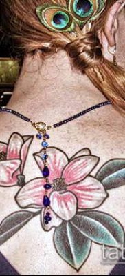 magnólia tetoválás 560 -as szám - a minta hűvös változata, amely sikeresen használható átalakítására és tetováló magnóliaként történő alkalmazására a lábán