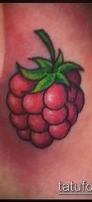 fotó a málna tetoválásról (jelentése) - egy példa egy érdekes tetoválási rajzra - 046