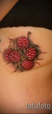 fotó egy málna tetoválásról (jelentése) - egy példa egy érdekes tetoválásrajzra - 045