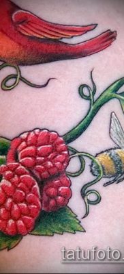 fotó egy málnás tetoválásról (jelentése) - példa egy érdekes tetoválási tervre - 038