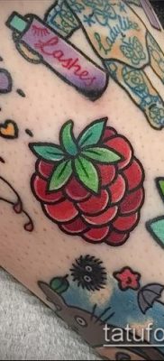 fotó egy málnás tetoválásról (jelentése) - egy példa egy érdekes tetoválási rajzra - 037