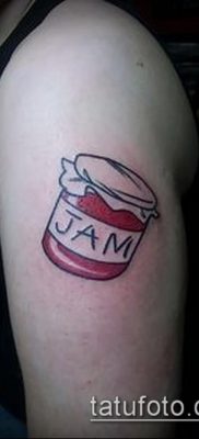 fotó egy málnás tetoválásról (jelentése) - egy példa egy érdekes tetoválási rajzra - 033