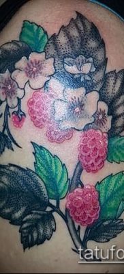 fotó egy málnás tetoválásról (jelentése) - példa egy érdekes tetoválási rajzra - 030