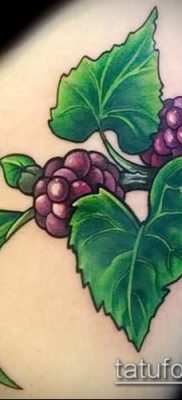 fotó egy málnás tetoválásról (jelentése) - egy példa egy érdekes tetoválási tervre - 024