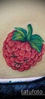 fotó a málna tetoválásról (jelentése) - egy példa egy érdekes tetoválási rajzra - 015