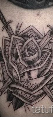 fotó példa a kard tetoválására - kép a tetoválás jelentését bemutató cikkhez 49