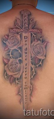 fotó példa a kard tetoválására - kép a tetoválás jelentését bemutató cikkhez 36