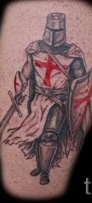 fotó példa a kard tetoválására - kép a tetoválás jelentését bemutató cikkhez 30