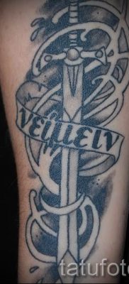 fotó példa a kard tetoválására - kép a tetoválás jelentését bemutató cikkhez 26