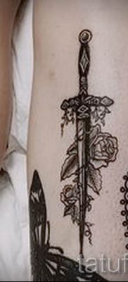 fotó példa a kard tetoválására - kép a tetoválás jelentését bemutató cikkhez 14