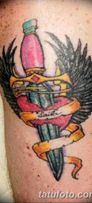 fotó tetováló kard és szárnyak 2018. 04. 26 -án №016 - tetováló kard és szárnyak -