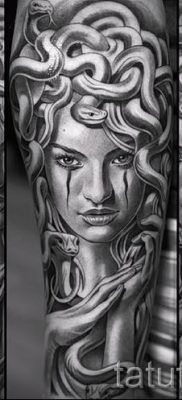 Medusa Gorgon tetoválás - fényképes példa egy tetoválás jelentését bemutató cikkhez 37