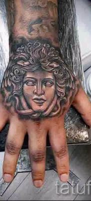 Medusa Gorgon tetoválás - fényképes példa egy tetoválás jelentését bemutató cikkhez 35