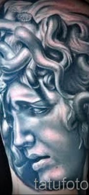 Medusa Gorgon tetoválás - fényképes példa a tetoválás jelentésével foglalkozó cikkhez 8