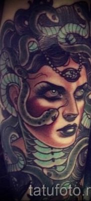 meduza-gorgona-tatu-foto-primer-dlya-stati-pro-znachenie-tatuirovki-005-tatufoto-ru