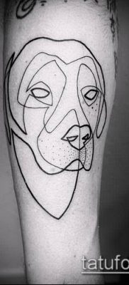 minimalista tetoválás 717 sz. - a minta egyedülálló változata, amely sikeresen használható a lábra való tetoválás minimalizmusának átalakítására és alkalmazására