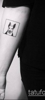 minimalista tetoválásszám 799 - a minta hűvös változata, amely sikeresen használható változtatásra és tetoválásként alkalmazható minimalizmus kicsi