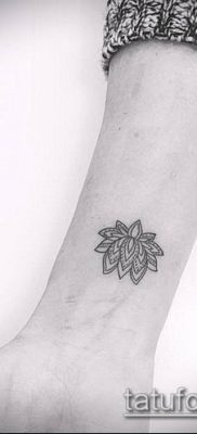 minimalizmus tetoválás # 154 a minta klassz változata, amely jól használható a minimalizmus átalakítására és tetoválásként történő alkalmazására