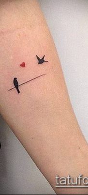 minimalizmus tetoválás 453. sz. - a minta hűvös változata, amely sikeresen használható a tetoválás minimalizmusakvarellként történő feldolgozására és alkalmazására