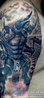 fotó Minotaurusz tetoválásról 2018.07.19. №022 - Minotaurusz tetoválás -