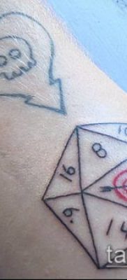 A 815 számú tetoválási célpont a minta érdekes változata, amely sikeresen használható felülvizsgálatra és cél tetoválásként történő alkalmazásra