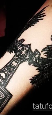 kalapács tetoválás fotó (jelentése) - példa egy érdekes tetoválási rajzra - 052