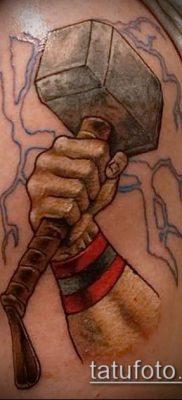 kalapács tetoválás fotó (jelentése) - példa egy érdekes tetoválási rajzra - 051