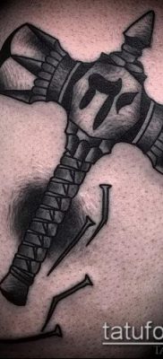 kalapács tetoválás fotó (érték) - példa egy érdekes tetoválási rajzra - 047