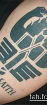 kalapács tetoválás fotó (érték) - példa egy érdekes tetoválási rajzra - 034