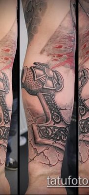 kalapács tetoválás fotó (érték) - példa egy érdekes tetoválási rajzra - 032